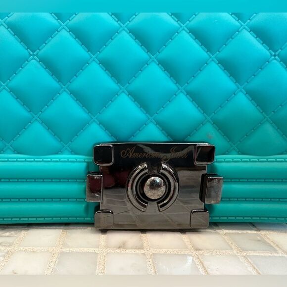 American Jewel Quilted Turquoise Pink Silicone Crossbody Purse - Picture 5 of 13